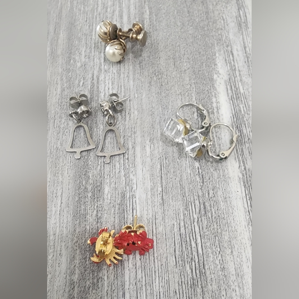 Elegant Gold and Red Earrings Bundle - Picture 5 of 5